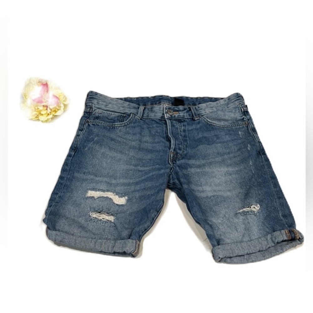 H&M Women’s 32 Distressed Blue Jean Shorts